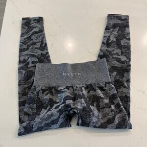 NVGTN Camo Black‎ and Gray Workout Leggings Size Small